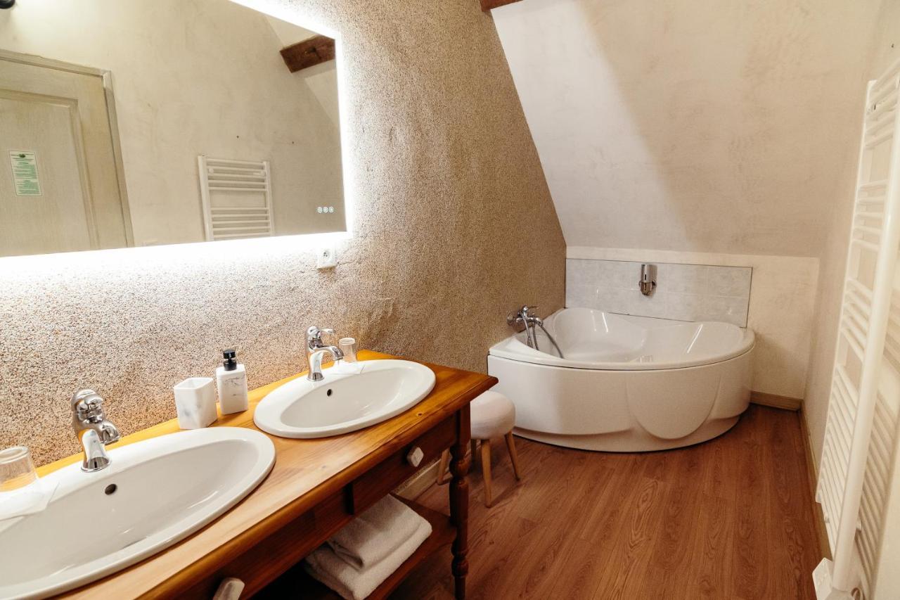 Domaine Des Lumieres Hotel Aisonville-et-Bernoville Eksteriør billede
